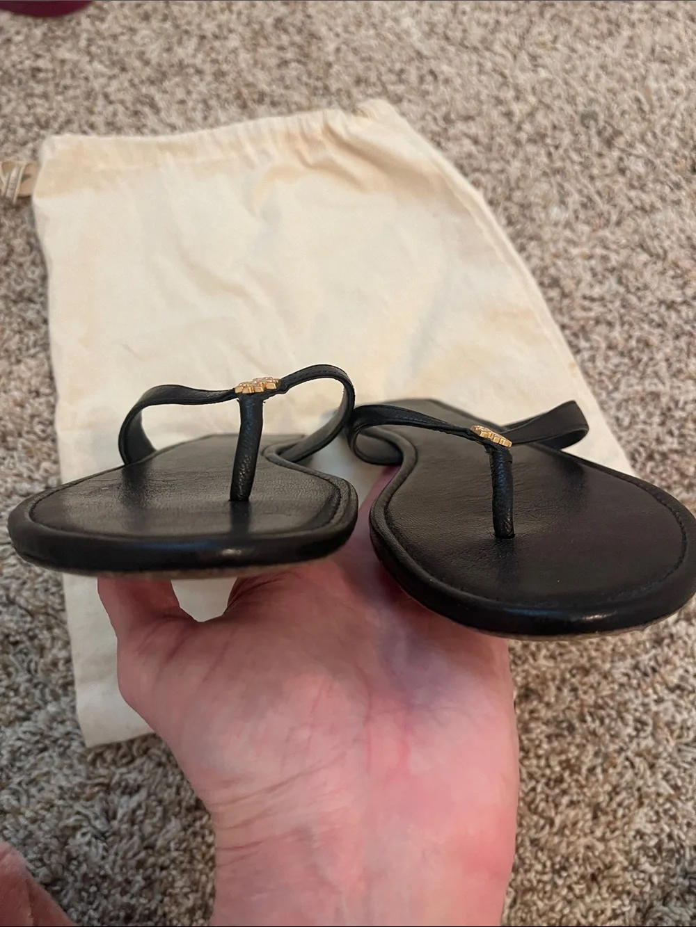 Tory Burch Black Leather Logo Thong Sandals with Gold Emblem - Picture 3 of 7